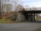 Wider view of the D&H bridge and location of mark.
