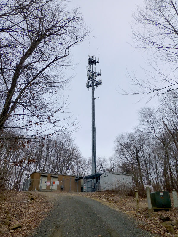 Modern communications tower (<em>not</em> the beacon!) near the site.